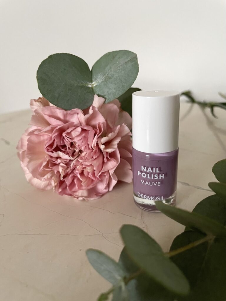 Dermosil kestävät kynsilakat